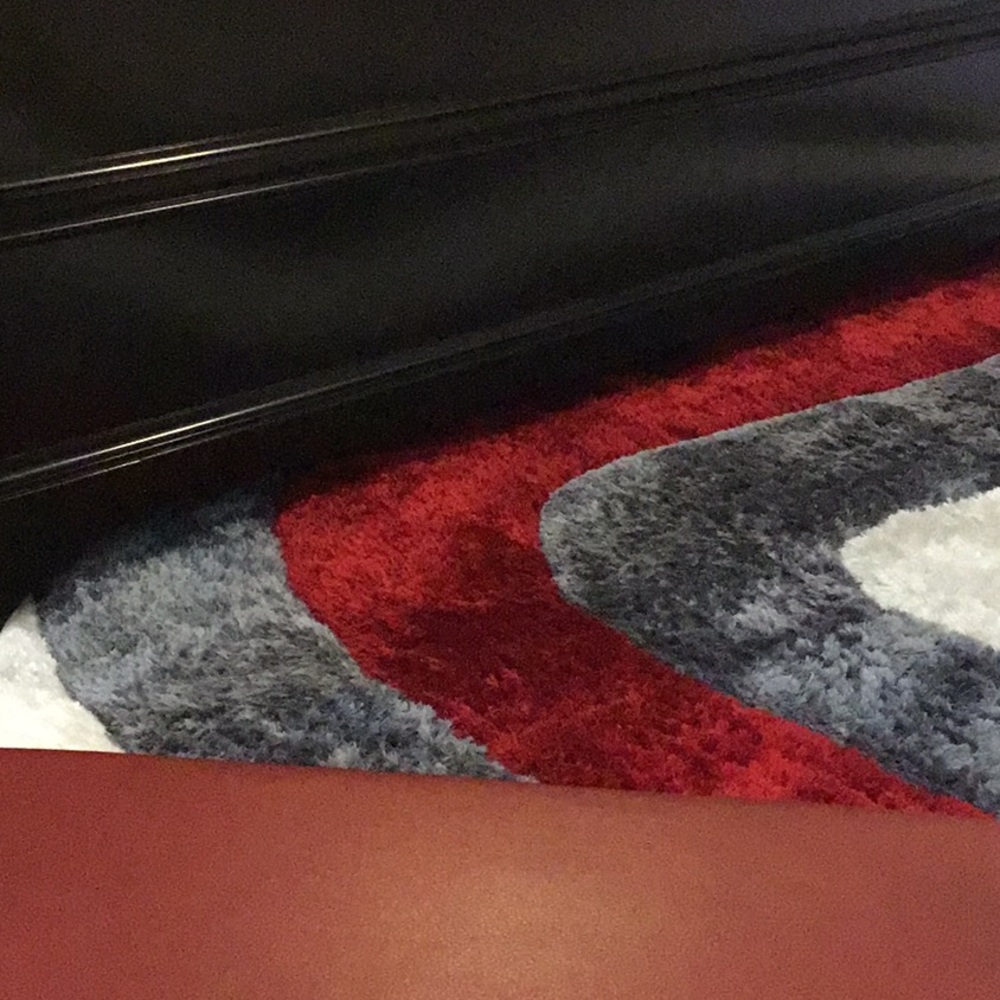 Meet your Posher, Valrye